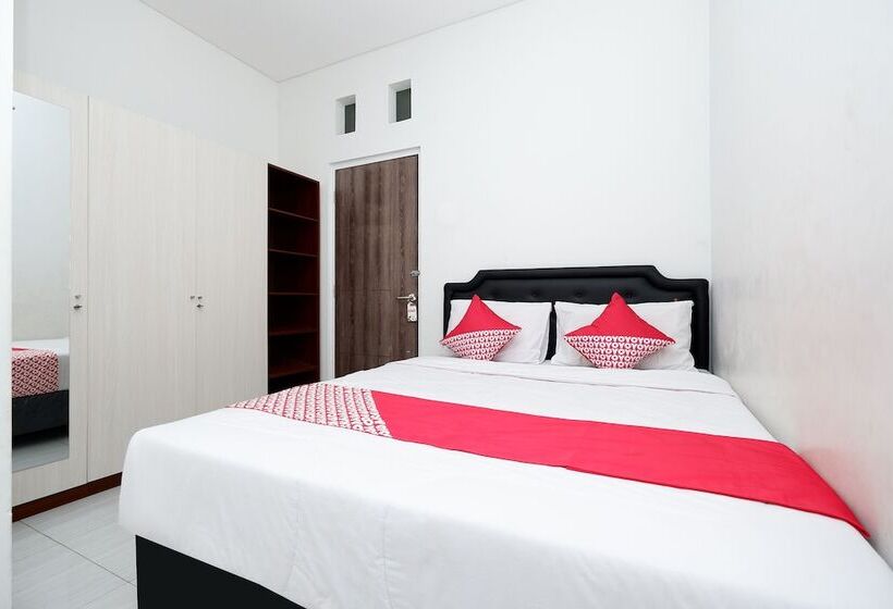 Sunshine Hostel By Oyo Rooms