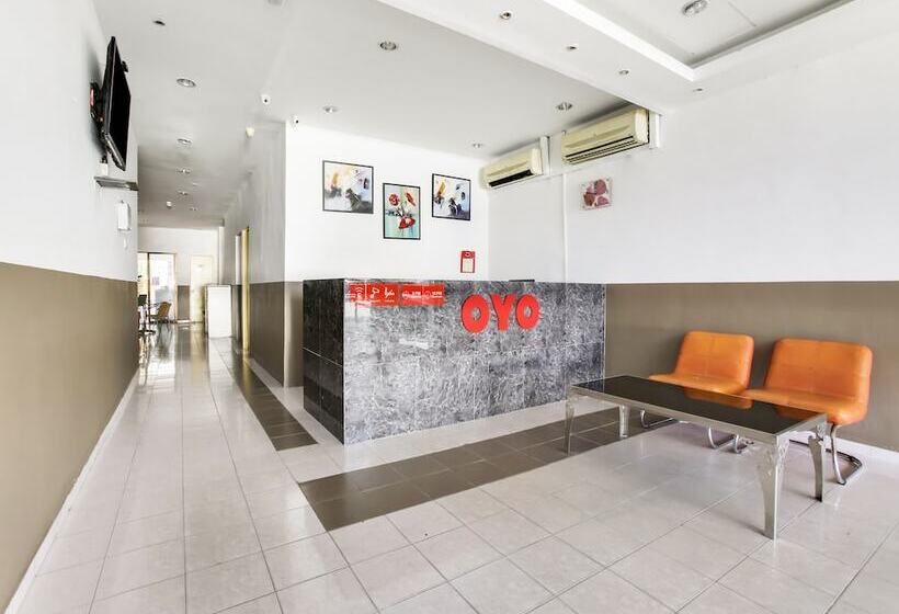 T Family Hotel By Oyo Rooms