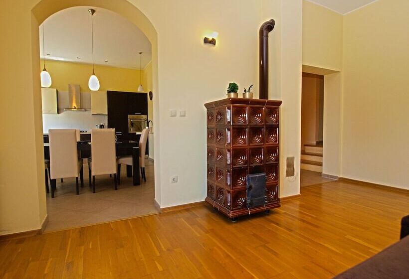 Apartments Milio 1105