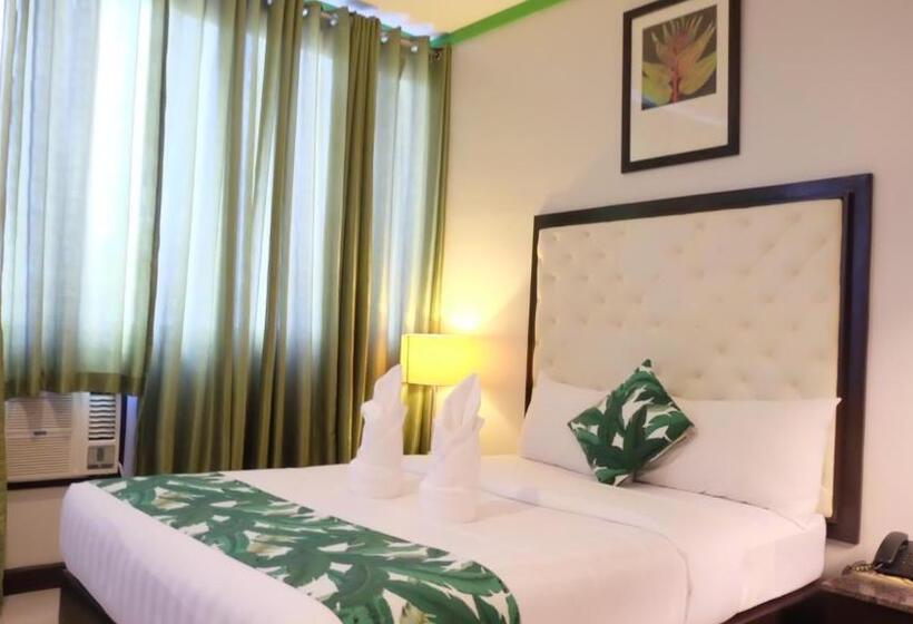 هتل Green Banana Business