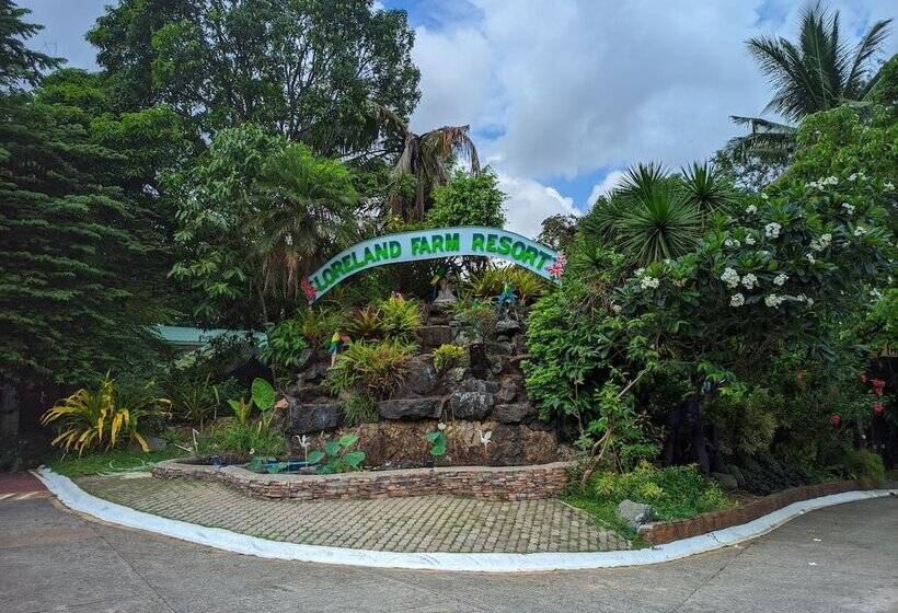 هتل Loreland Farm Resort