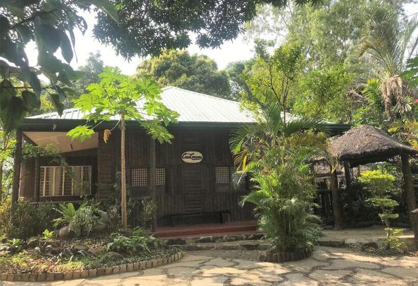 هتل Loreland Farm Resort