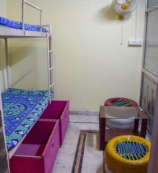 ホテル Nanus Hostel