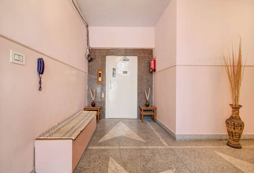 Отель Pink Palace