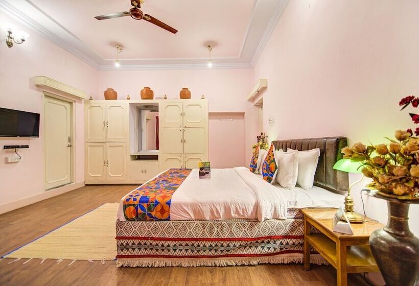 Отель Pink Palace