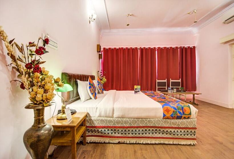 Отель Pink Palace