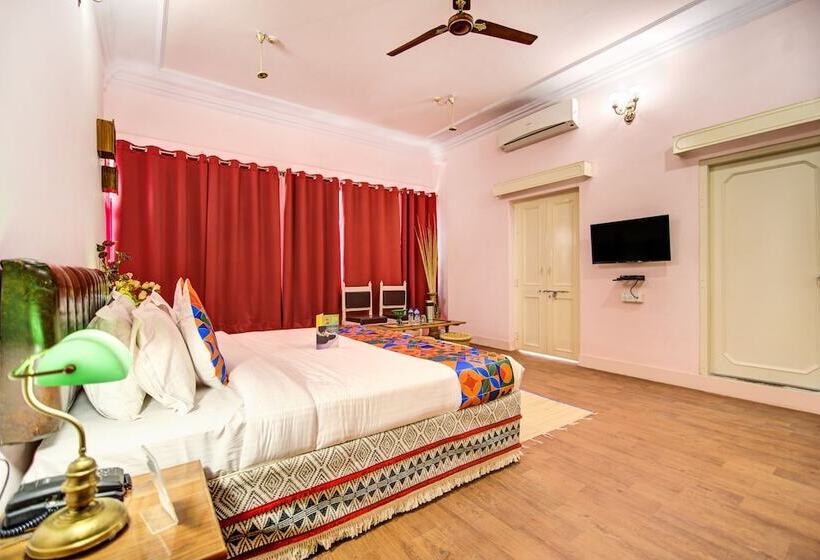 Отель Pink Palace