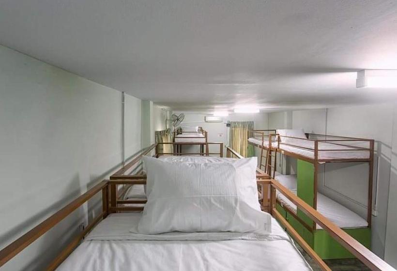 בית מלון כפרי Pu Rock Hostel