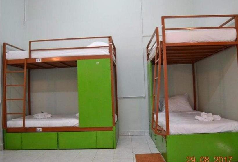 בית מלון כפרי Pu Rock Hostel