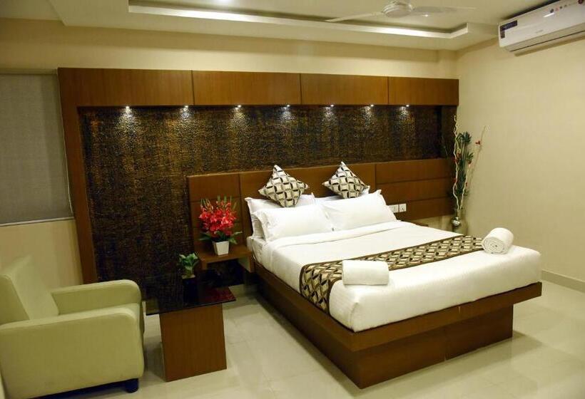 The Hydel Park   Business Class Hotel   Near Central Railway Station