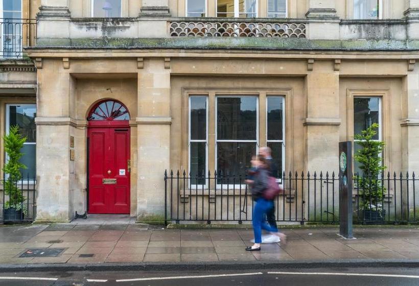 The Halcyon Hotel Apartments, Henry Street
