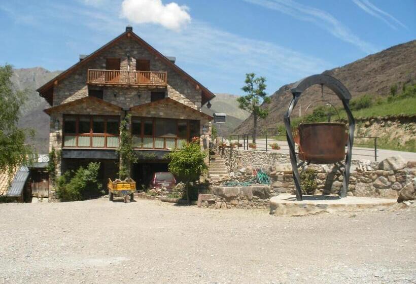 בית מלון כפרי Ca De Graus