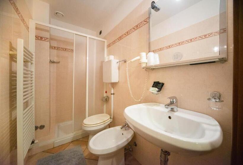 فندق Albergo Al Platano