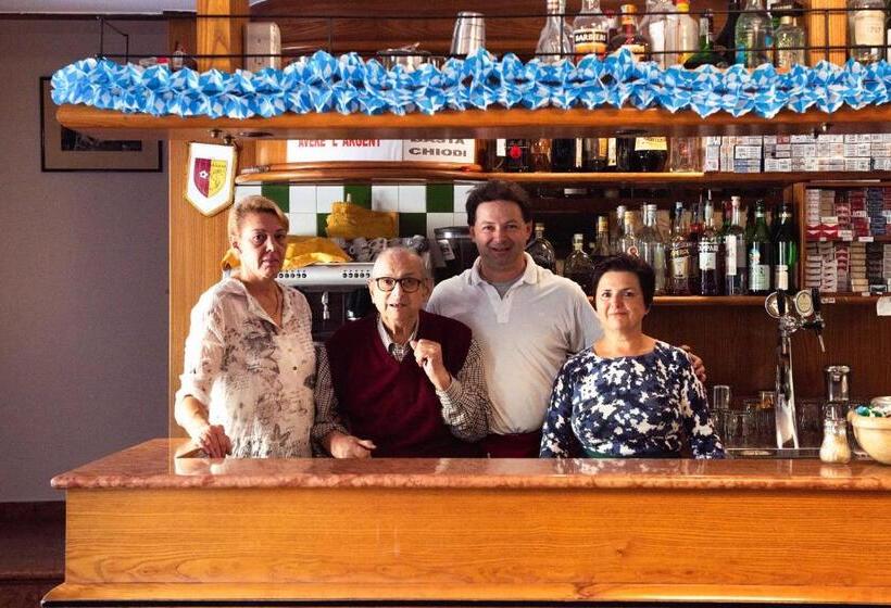 فندق Albergo Al Platano