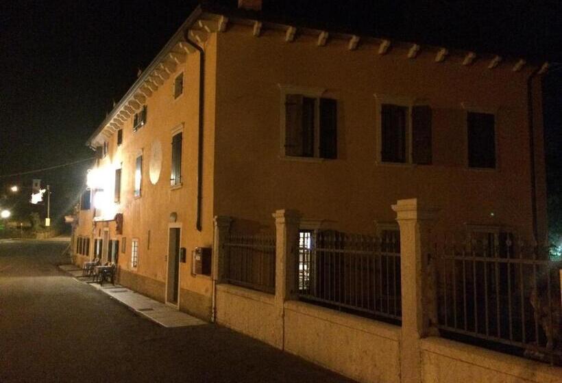 فندق Albergo Al Platano