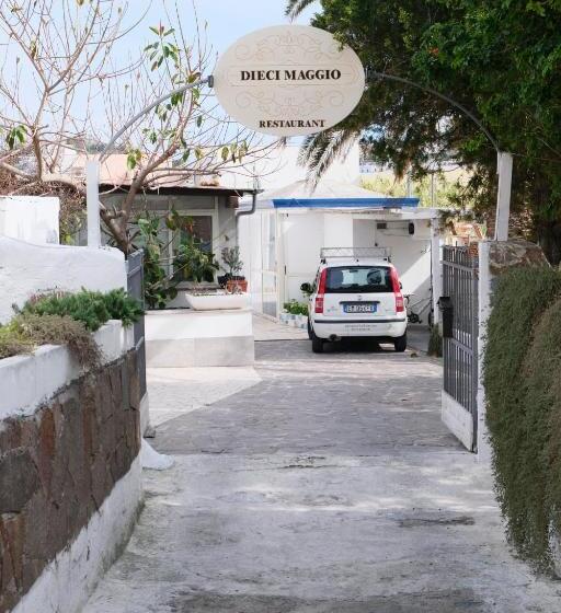 ホテル Camere Dieci Maggio