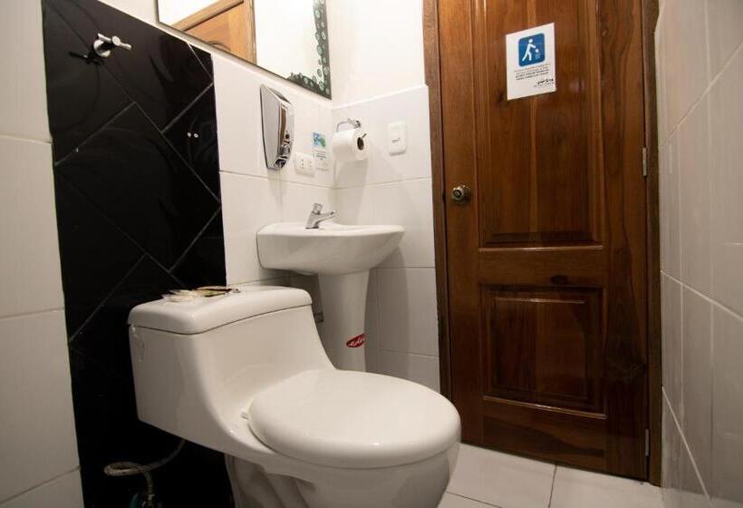 호텔 Hostal Alpachaca   New Quito Airport