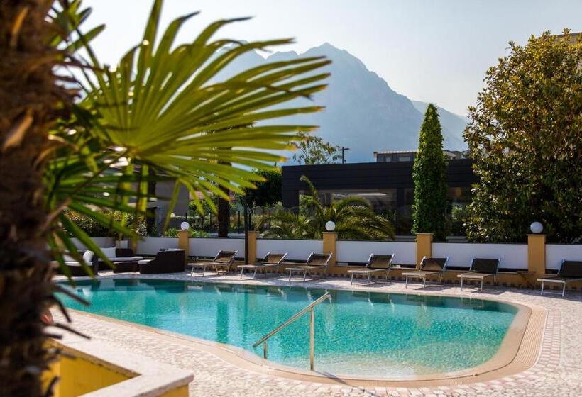 ホテル New Garden