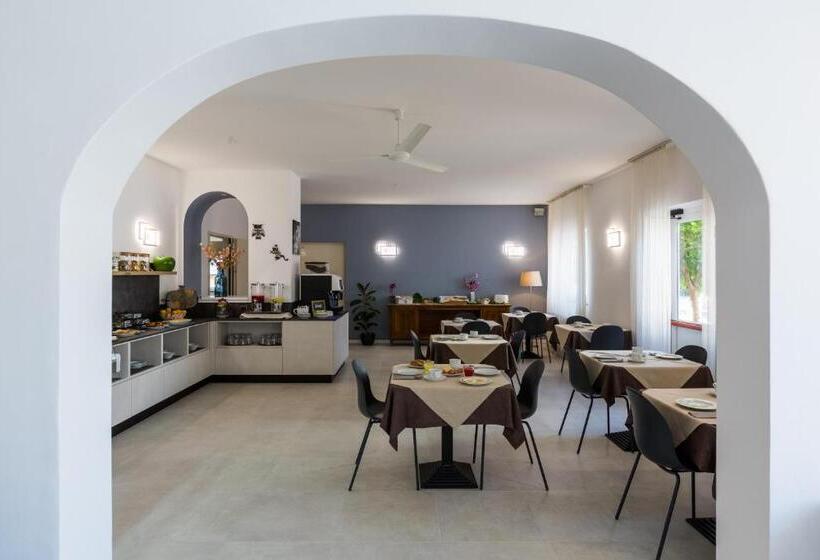 ホテル New Garden