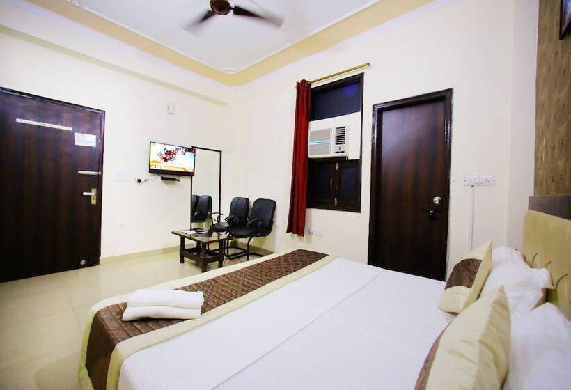 בית מלון כפרי Adb Rooms Arrival Inn