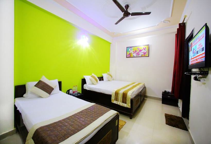 בית מלון כפרי Adb Rooms Arrival Inn