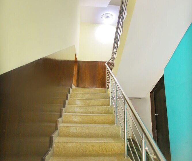 בית מלון כפרי Adb Rooms Arrival Inn