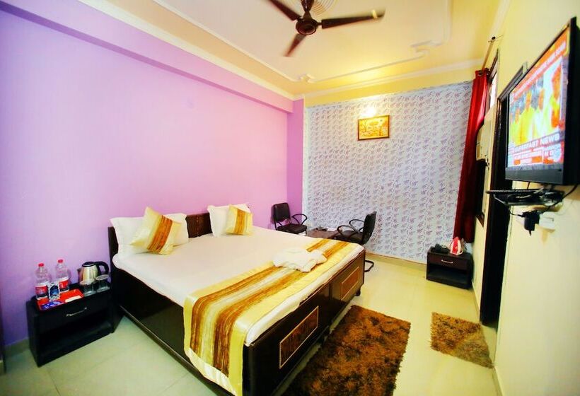 בית מלון כפרי Adb Rooms Arrival Inn