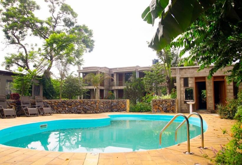 هتل Burka Coffee Lounge