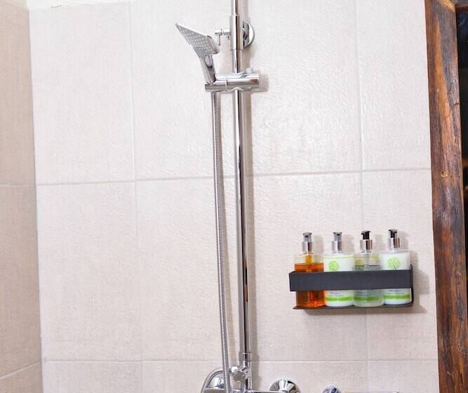 هتل Burka Coffee Lounge