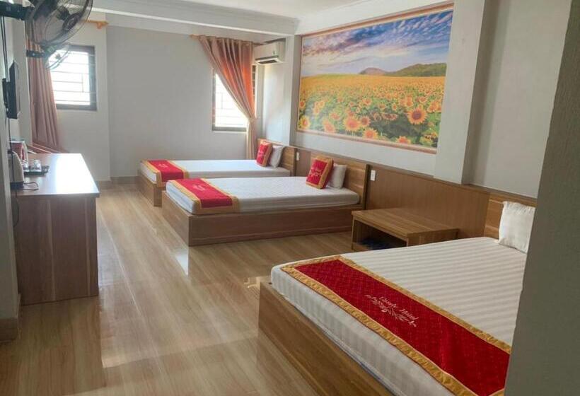 Candy Hotel Hạ Long