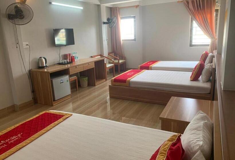 Candy Hotel Hạ Long