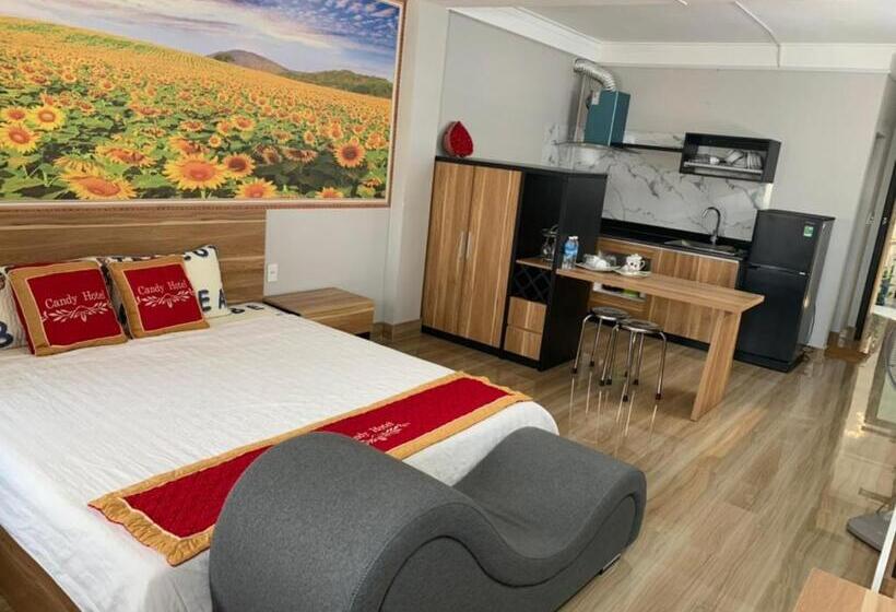 Candy Hotel Hạ Long