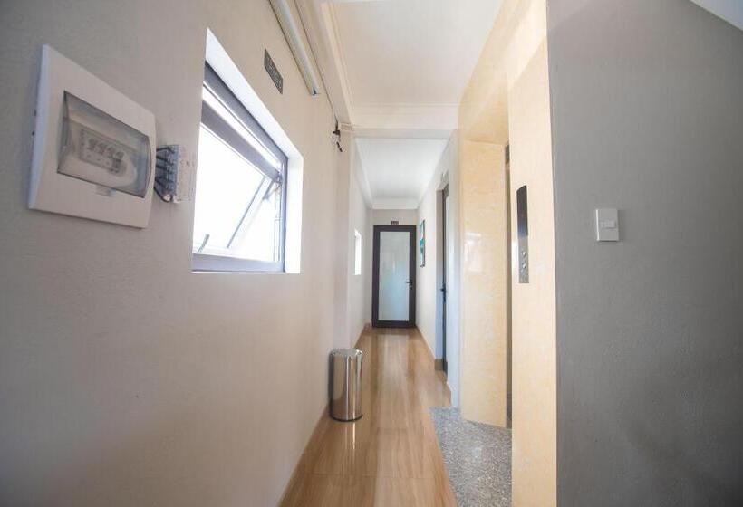 Candy Hotel Hạ Long