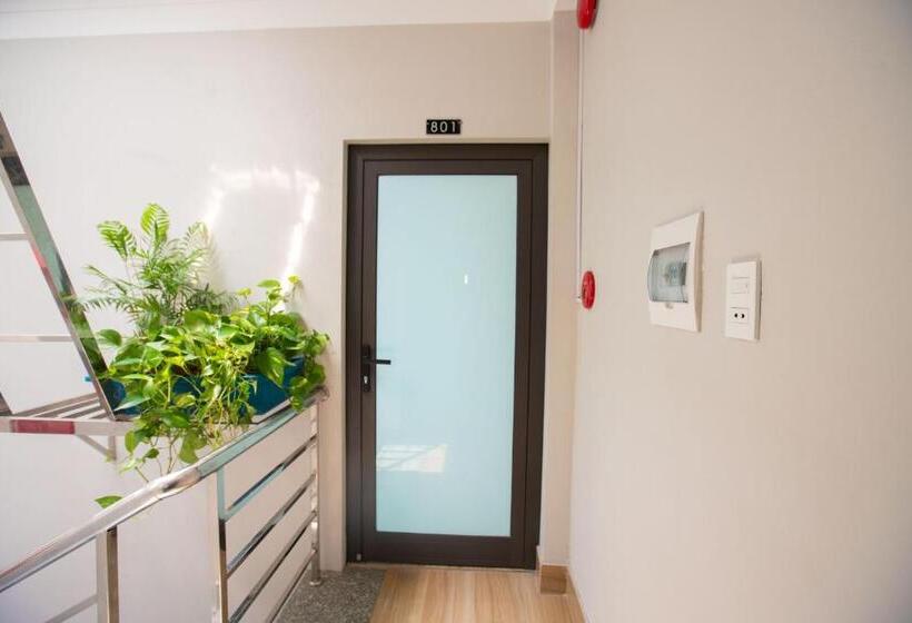 Candy Hotel Hạ Long