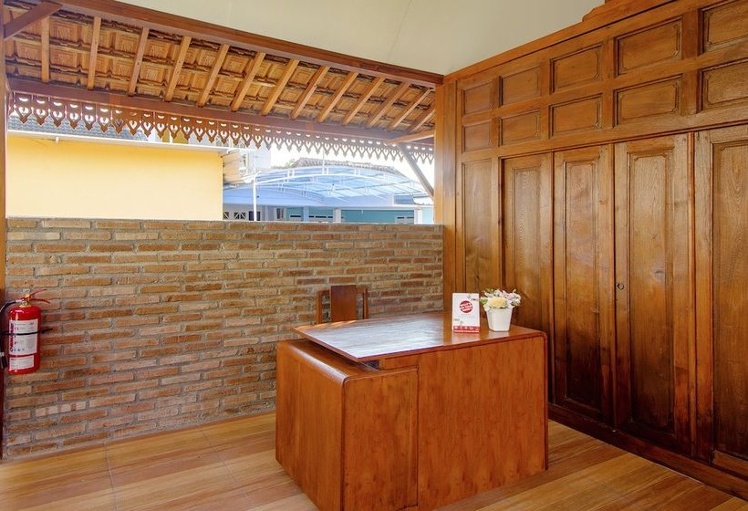 Hotel Dalem Jongke Homestay By Oyo Rooms