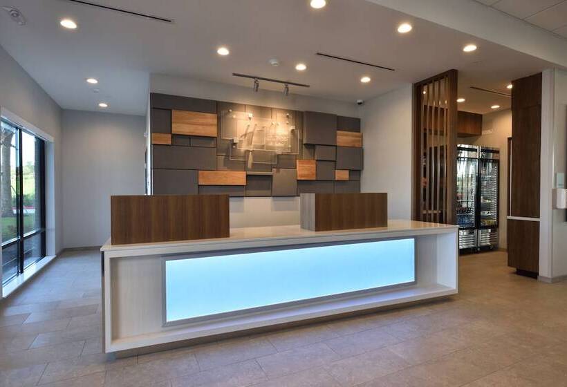 Отель Holiday Inn Express & Suites Spring   Woodlands Area, An Ihg