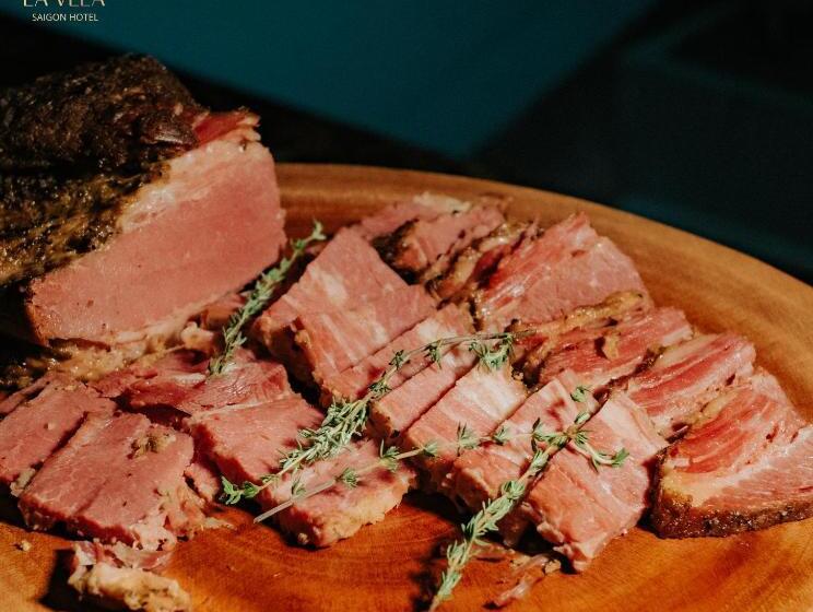 هتل La Vela Saigon