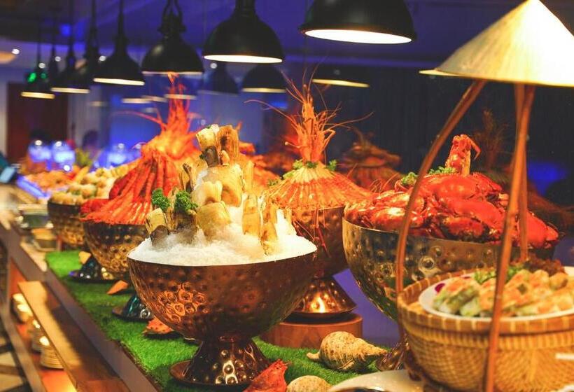 هتل La Vela Saigon