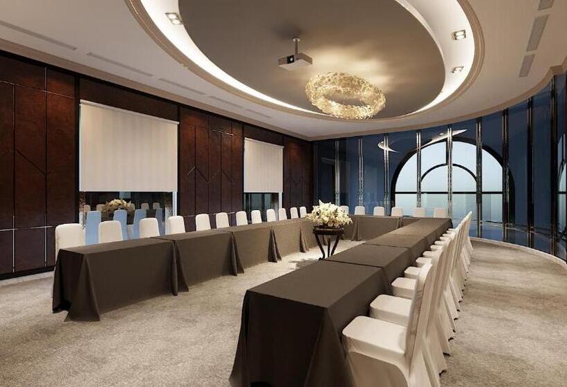 هتل La Vela Saigon