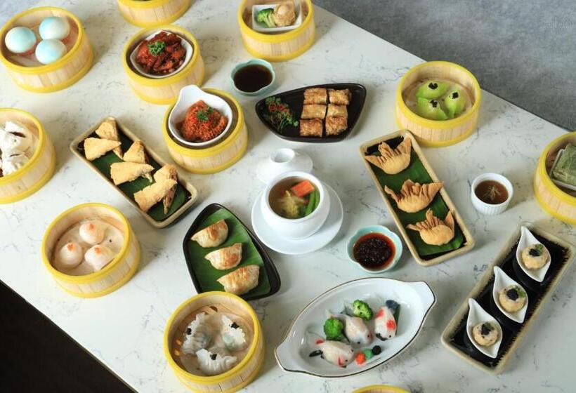 هتل La Vela Saigon