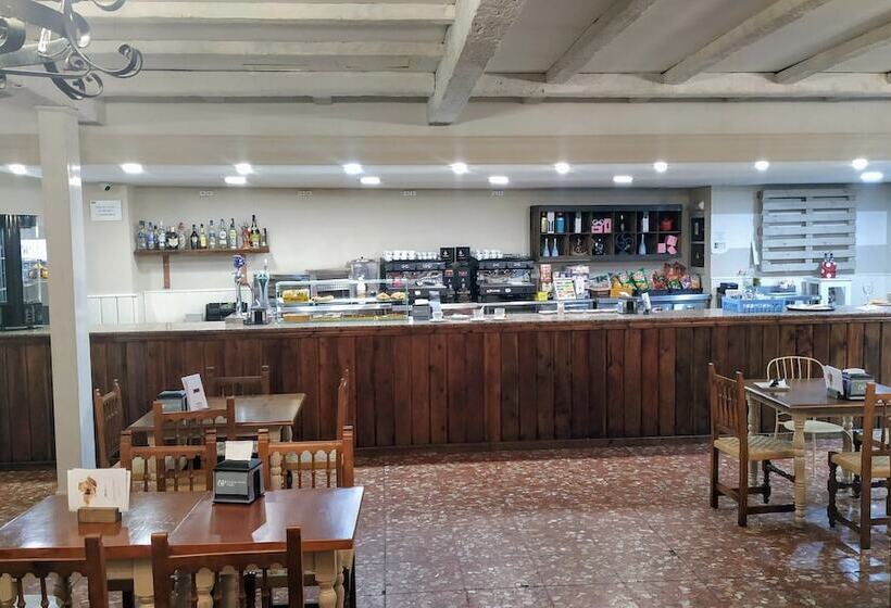 בית מלון כפרי Orellana Perdiz