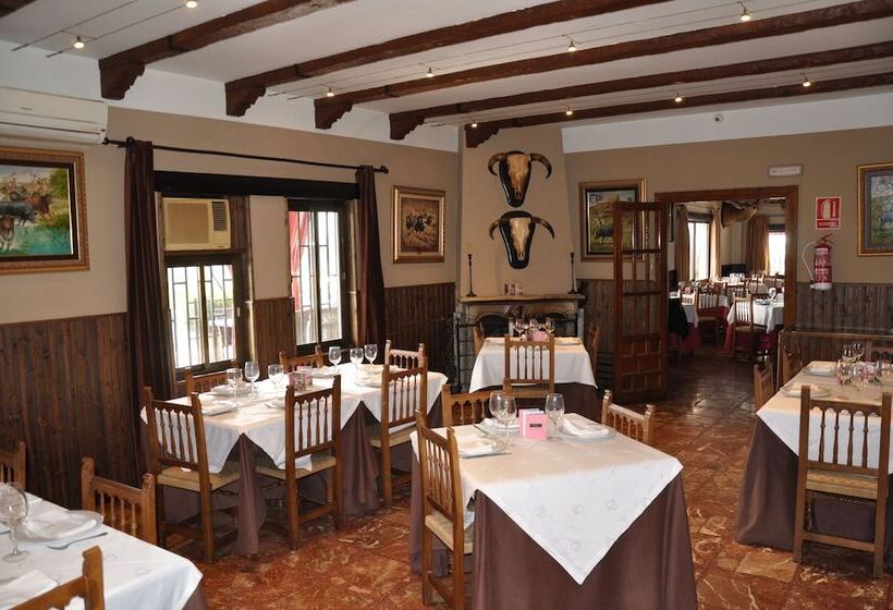 בית מלון כפרי Orellana Perdiz