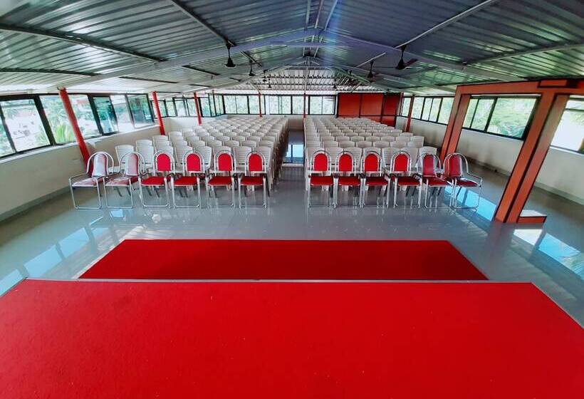 Отель Rachana Palace