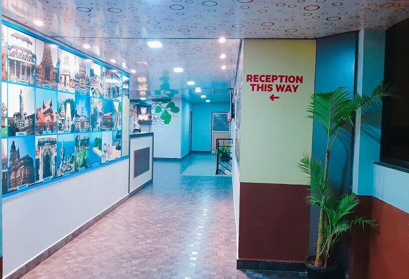 Отель Rachana Palace