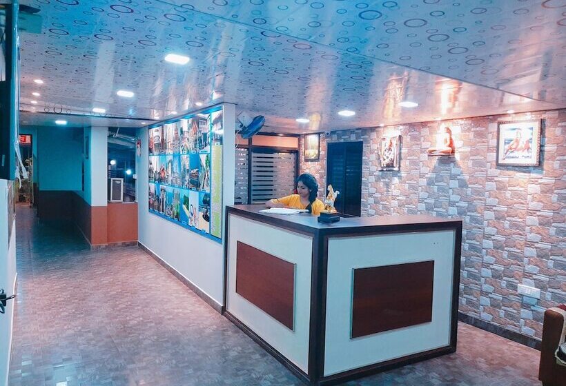 Отель Rachana Palace