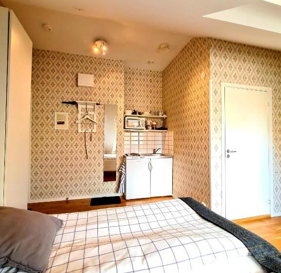 בית מלון כפרי Röda Magasinet