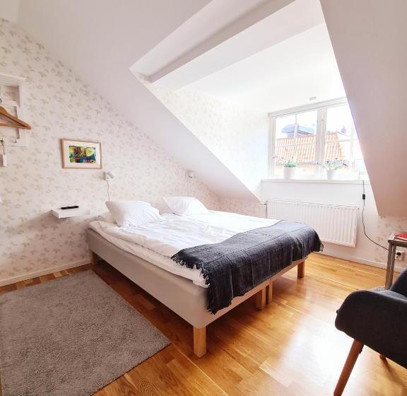 בית מלון כפרי Röda Magasinet