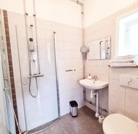 בית מלון כפרי Röda Magasinet