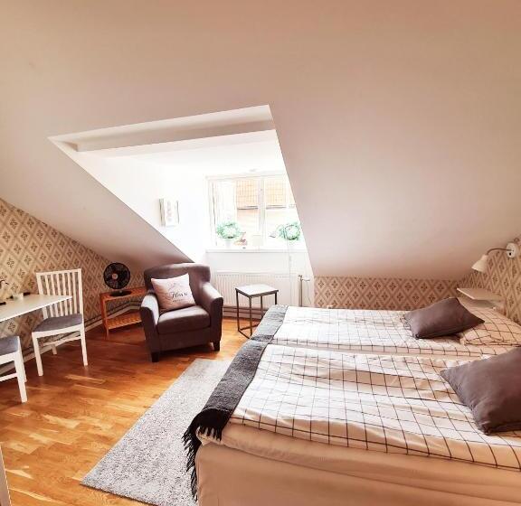 בית מלון כפרי Röda Magasinet