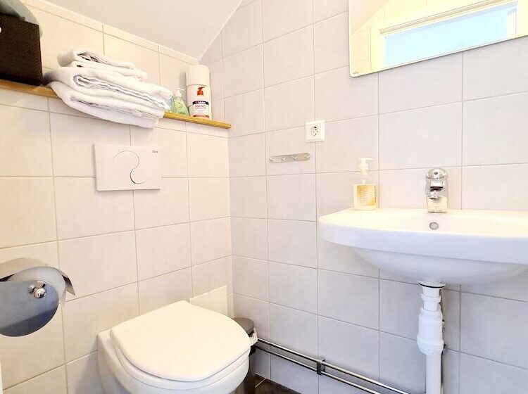 בית מלון כפרי Röda Magasinet